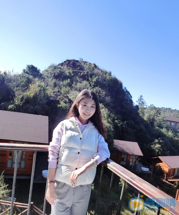 李美君生活照 李美君高清写真_李美君高清剧照