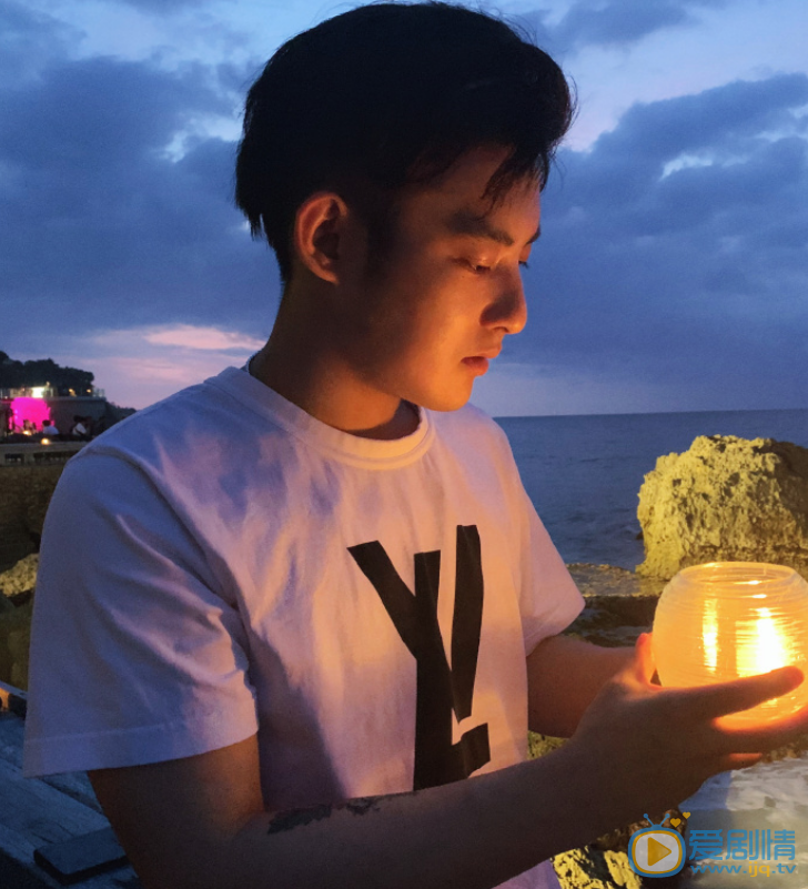 赵谨俨文艺旅拍照 赵谨俨高清写真_赵谨俨高清剧照