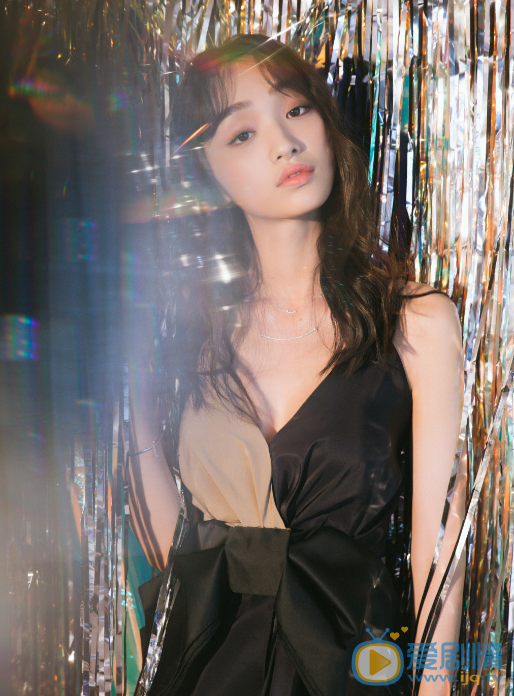 索朗美琪写真