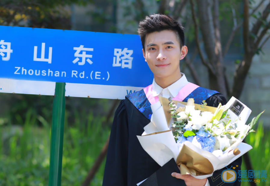 鲍李宁毕业照 鲍李宁高清写真_鲍李宁高清剧照