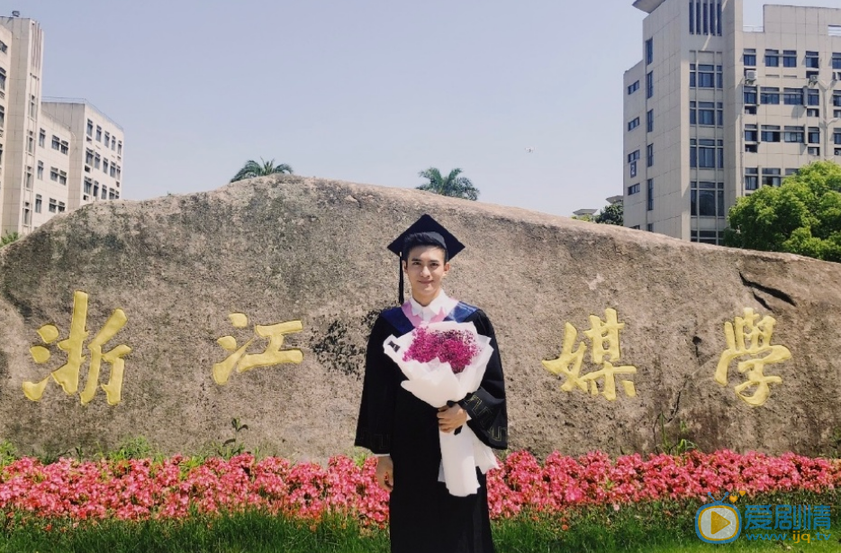 鲍李宁毕业照 鲍李宁高清写真_鲍李宁高清剧照