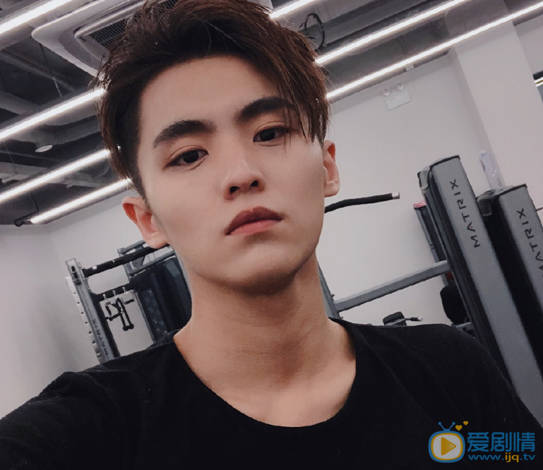 师子寻生活照 师子寻高清写真_师子寻高清剧照