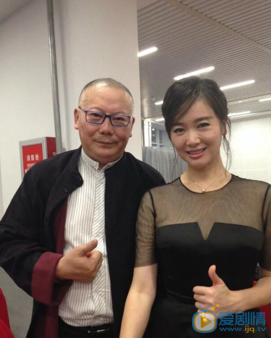 张东强与人合照 张东强高清写真_张东强高清剧照