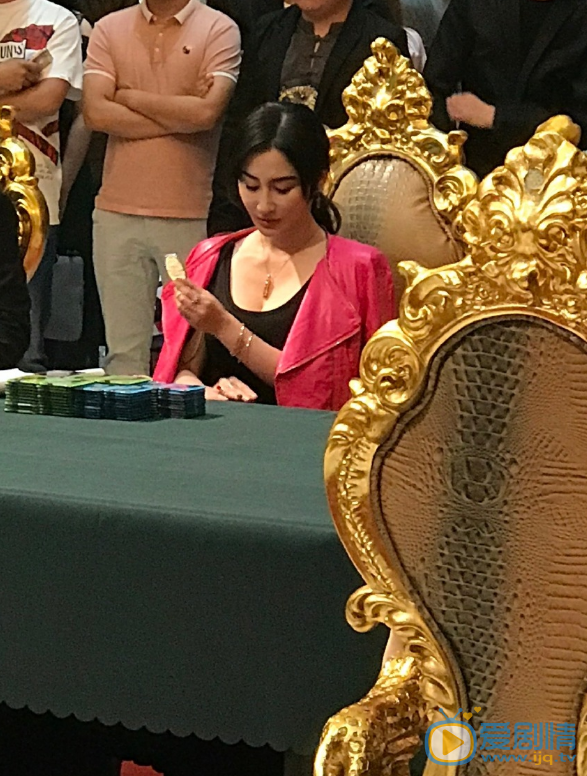 阎默涵活动照 阎默涵高清写真_阎默涵高清剧照