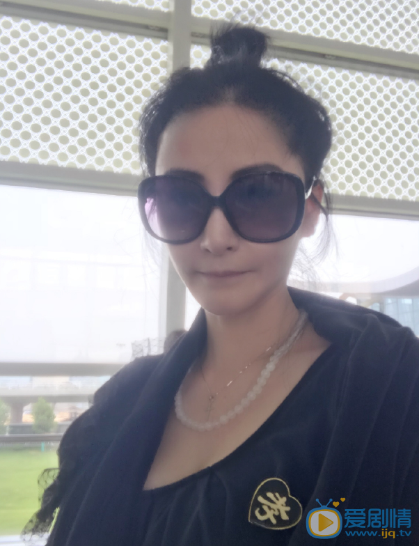 阎默涵自拍照 阎默涵高清写真_阎默涵高清剧照