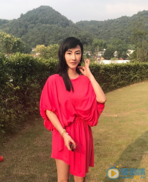 阎默涵活动照 阎默涵高清写真_阎默涵高清剧照