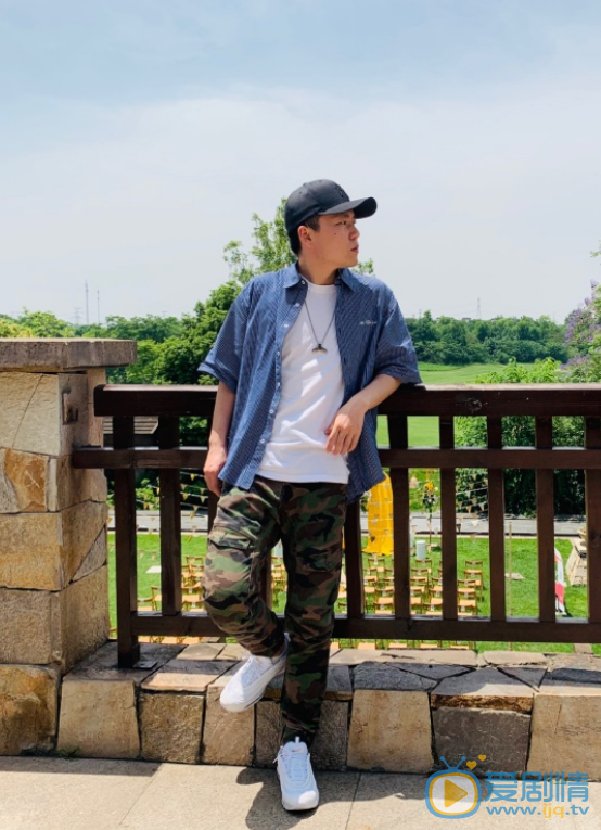 向夏旅拍照