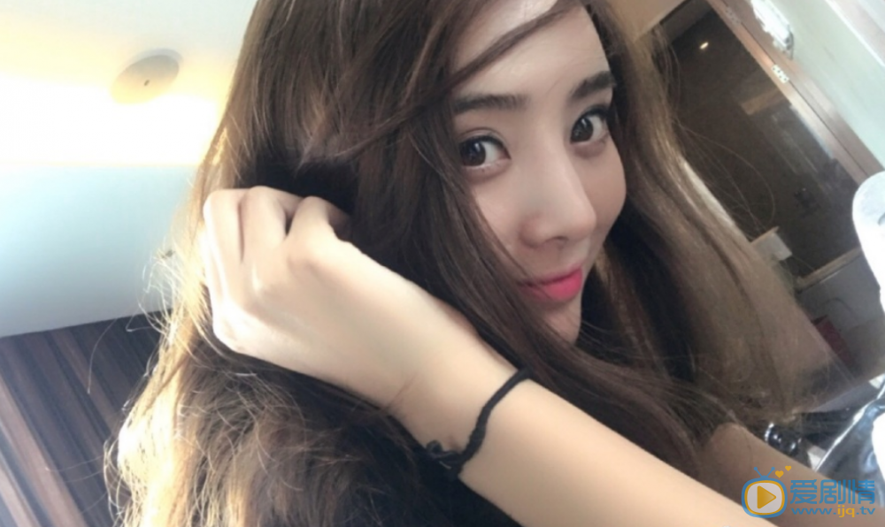 李腾腾甜美写真 李腾腾高清写真_李腾腾高清剧照