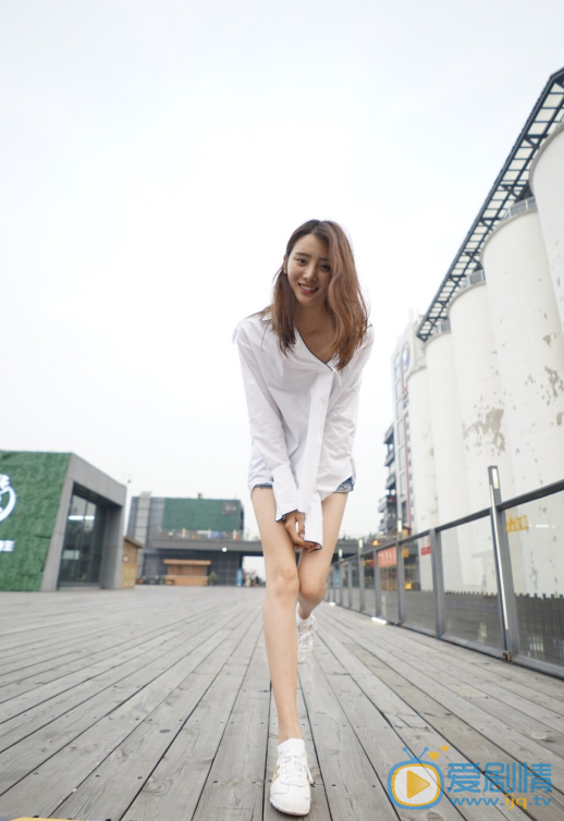 李腾腾唯美户外写真 李腾腾高清写真_李腾腾高清剧照