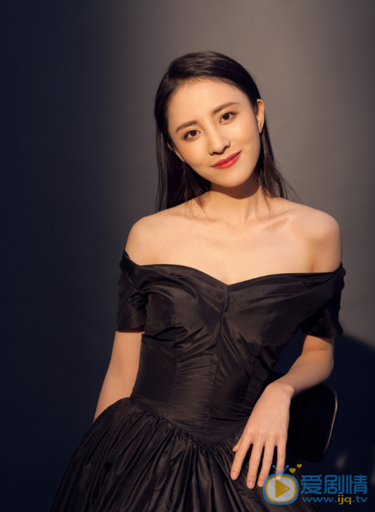 方子怡气质写真 方子怡高清写真_方子怡高清剧照