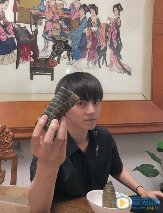 周体顺生活照 周体顺高清写真_周体顺高清剧照