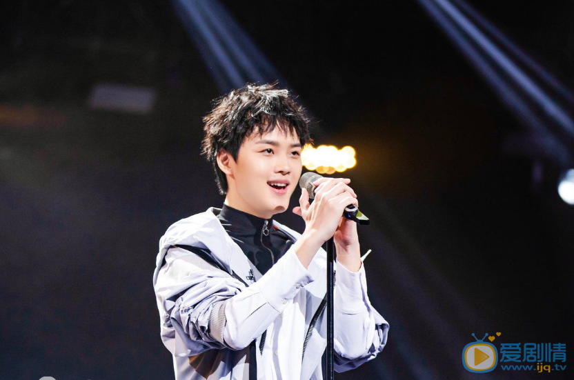 高杨舞台演唱照 高杨高清写真_高杨高清剧照