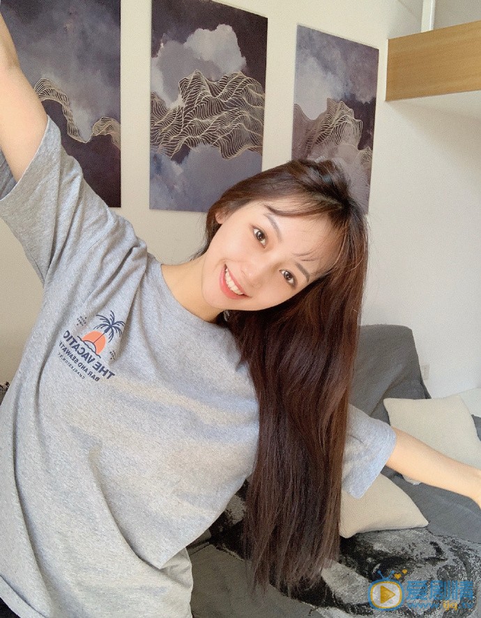 秦牛正威甜美生活照图片 秦牛正威高清写真_秦牛正威高清剧照