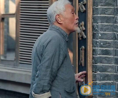 老酒馆牛犇饰演什么角色？他在剧中是一个怎样的人？