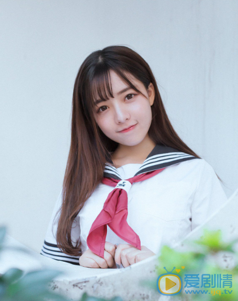 董芷依甜美写真 董芷依高清写真_董芷依高清剧照