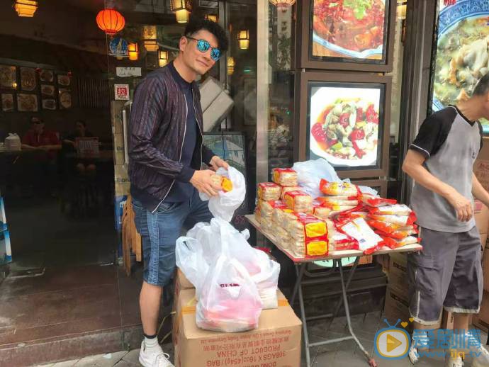 袁文杰日常生活照图片
