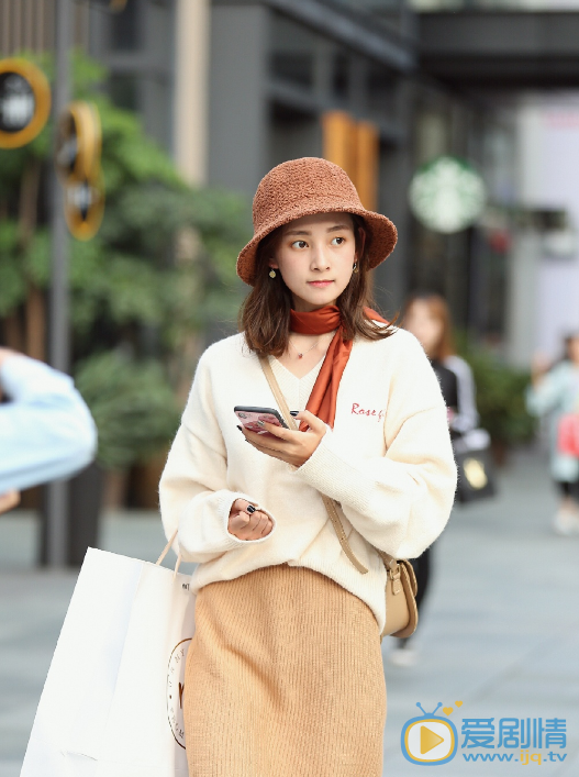 刘亦淳街拍照