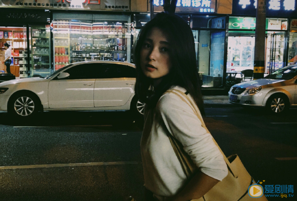 刘亦淳街拍照 刘亦淳高清写真_刘亦淳高清剧照
