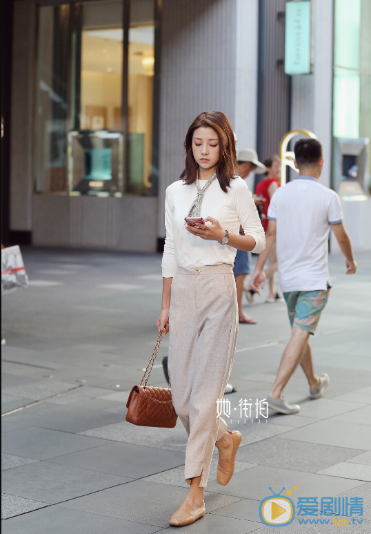 刘亦淳街拍照 刘亦淳高清写真_刘亦淳高清剧照