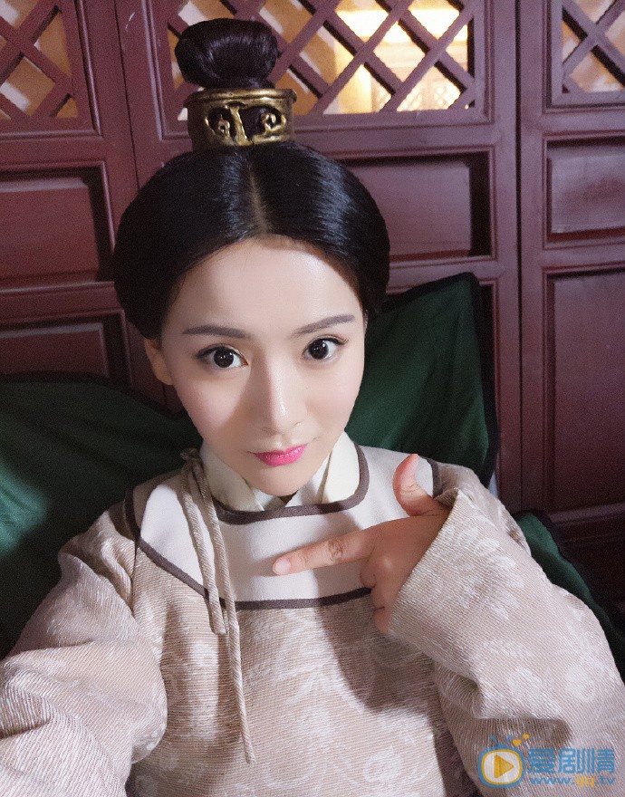 侯亚辰高清自拍图片 侯亚辰高清写真_侯亚辰高清剧照