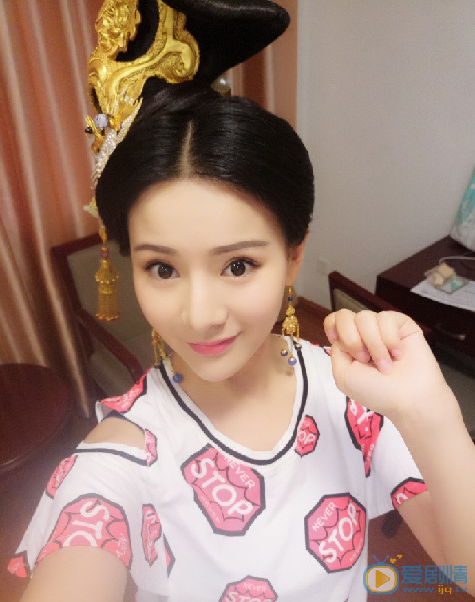 侯亚辰卖萌写真图片 侯亚辰高清写真_侯亚辰高清剧照