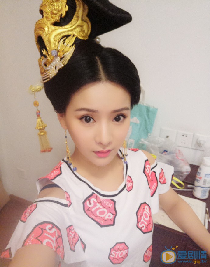 侯亚辰卖萌写真图片 侯亚辰高清写真_侯亚辰高清剧照