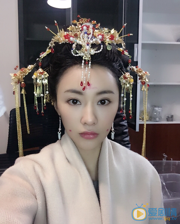 佴一文剧照