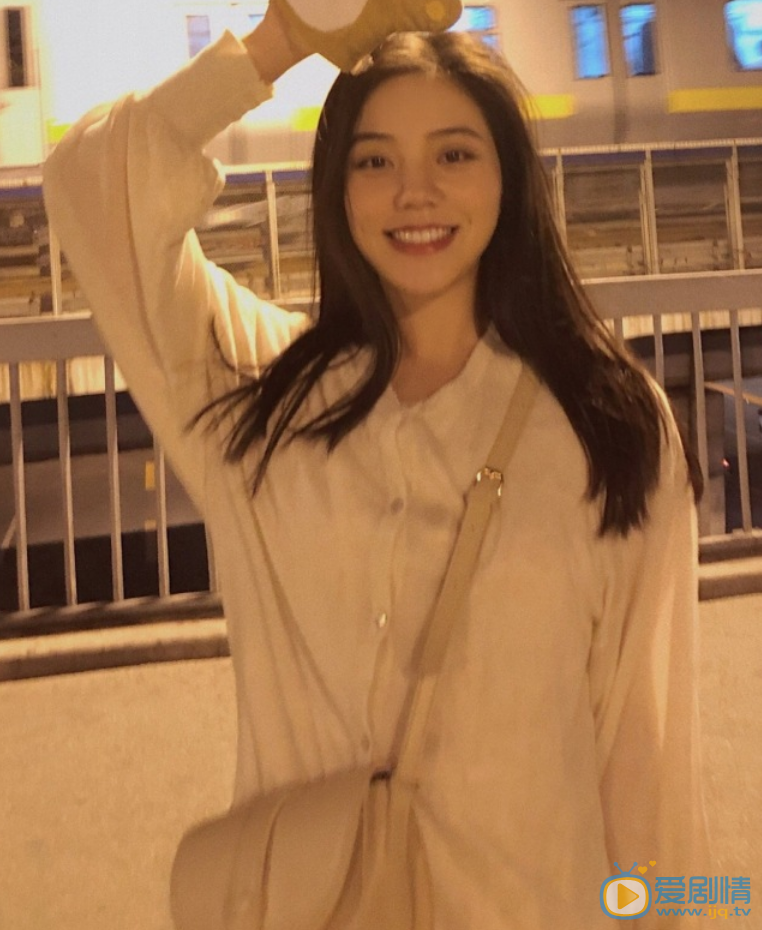 徐樱洛户外写真 徐樱洛高清写真_徐樱洛高清剧照