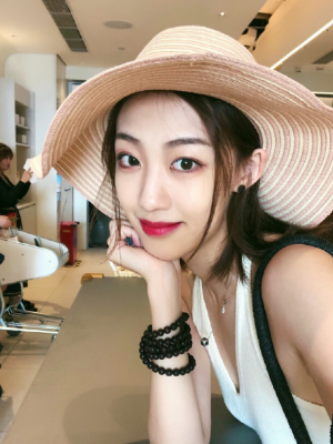 杨诗倩