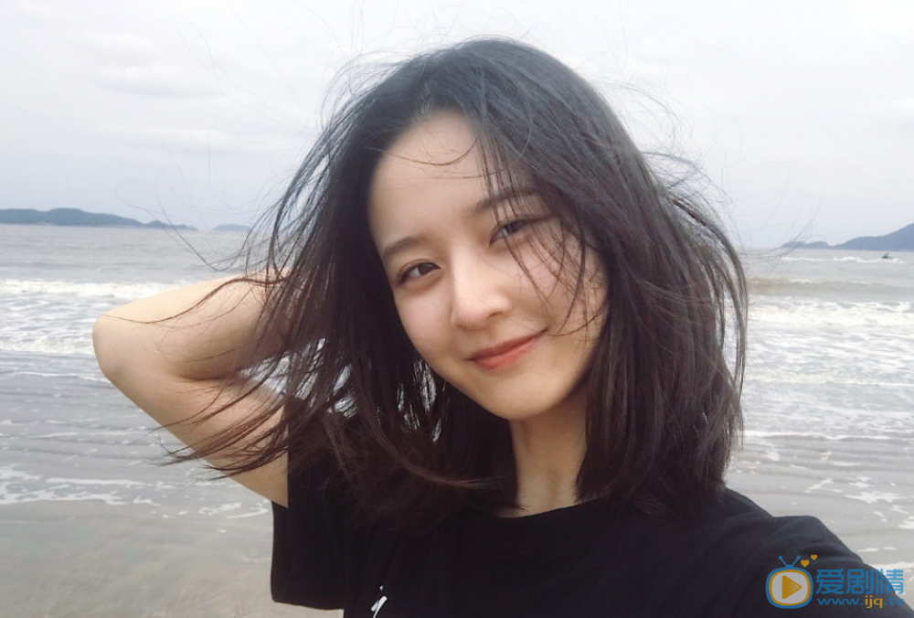 李博洋海边照 李博洋高清写真_李博洋高清剧照