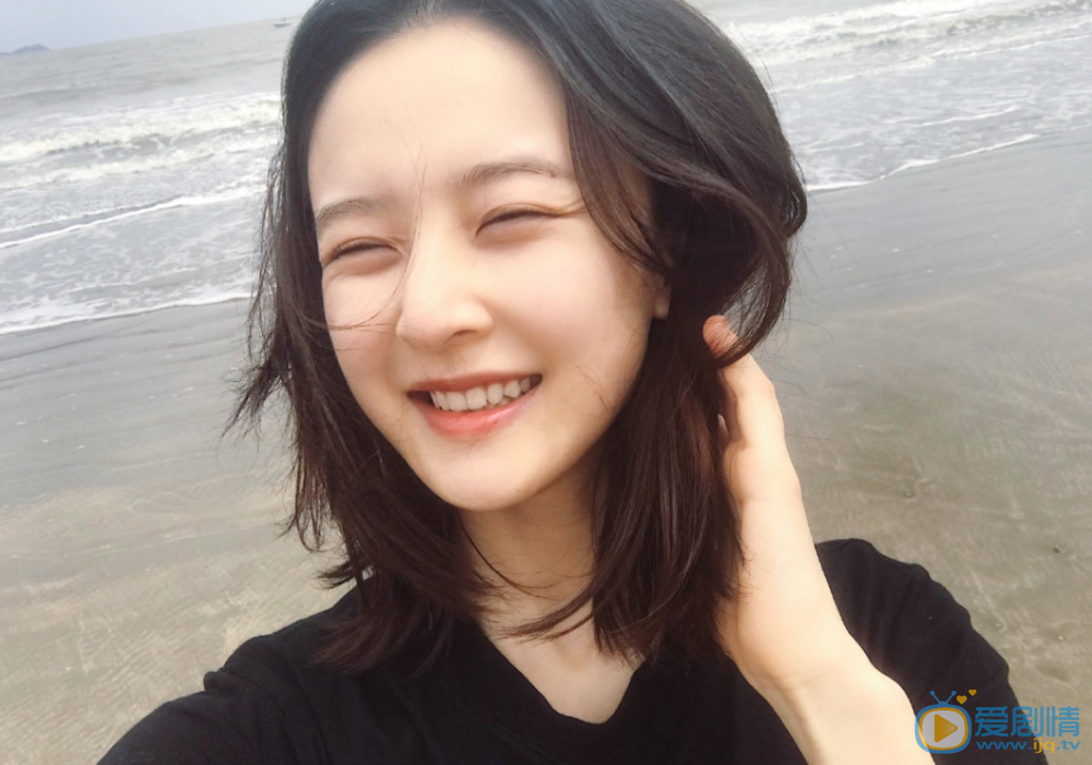 李博洋海边照 李博洋高清写真_李博洋高清剧照
