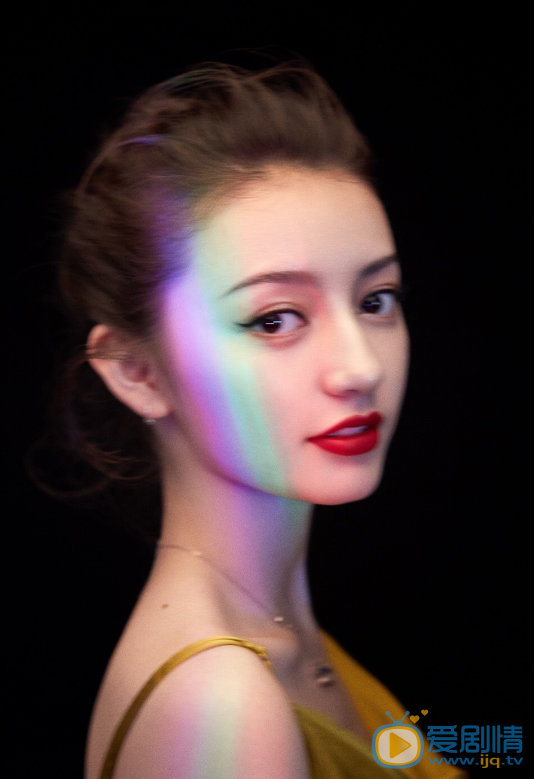 美克丽亚·麦吉丁气质写真 美克丽亚·麦吉丁高清写真_美克丽亚·麦吉丁高清剧照
