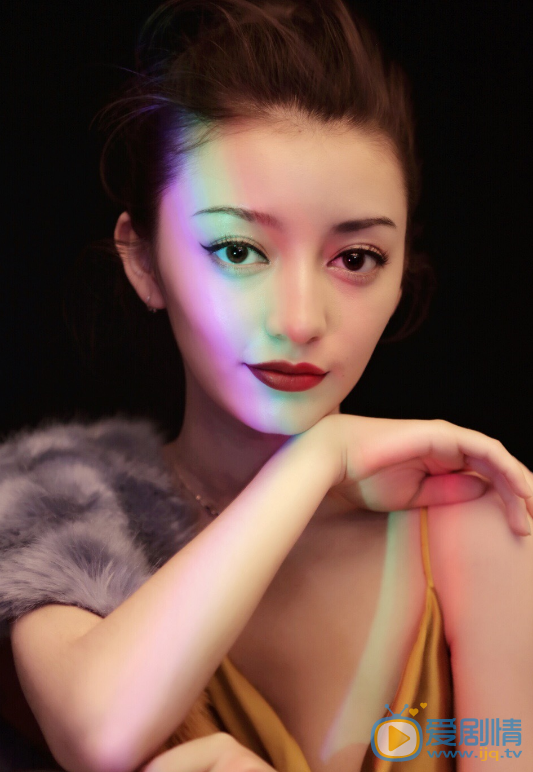 美克丽亚·麦吉丁气质写真 美克丽亚·麦吉丁高清写真_美克丽亚·麦吉丁高清剧照