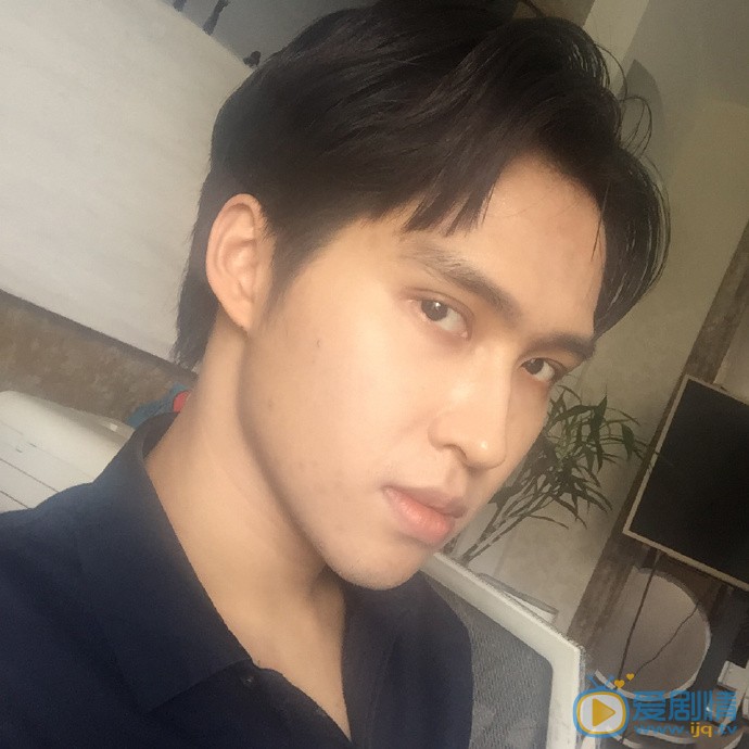 孙嘉俊自拍照图片 孙嘉俊高清写真_孙嘉俊高清剧照