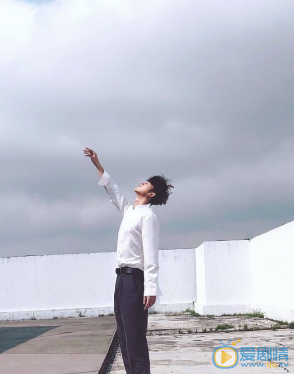 吴思贤写真