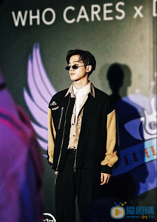 吴思贤活动舞台照 吴思贤高清写真_吴思贤高清剧照