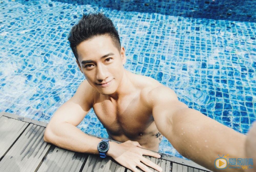 周孝安游玩照 周孝安高清写真_周孝安高清剧照