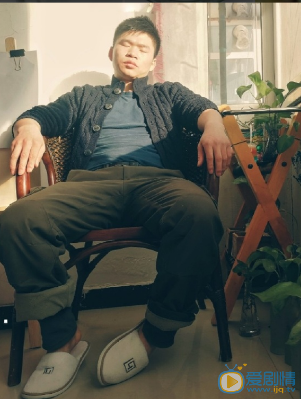 覃培军生活照 覃培军高清写真_覃培军高清剧照