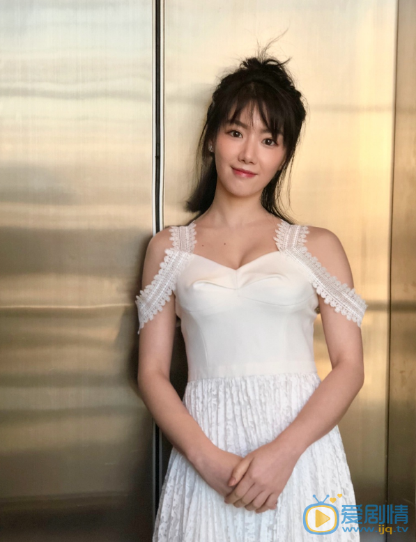 王婷个人资料简介 王婷演艺经历 王婷气质写真图片