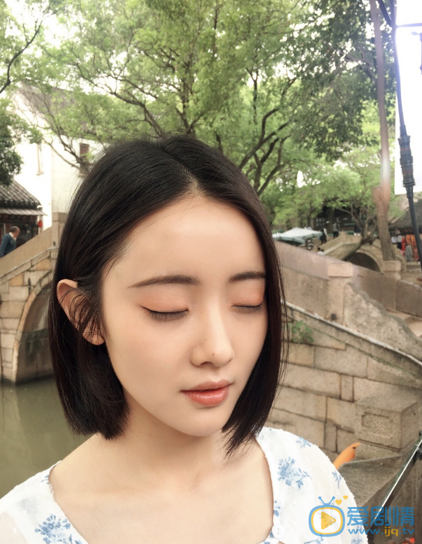 王路晴户外写真 王路晴高清写真_王路晴高清剧照