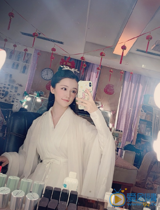 毛娜高清写真_毛娜高清剧照