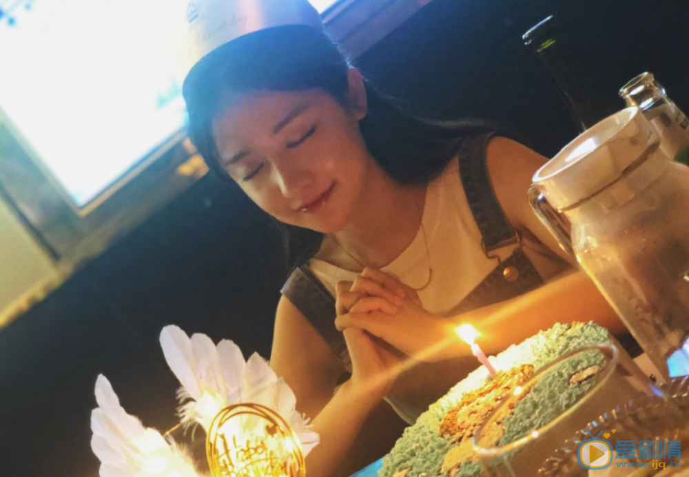 毛娜高清写真_毛娜高清剧照