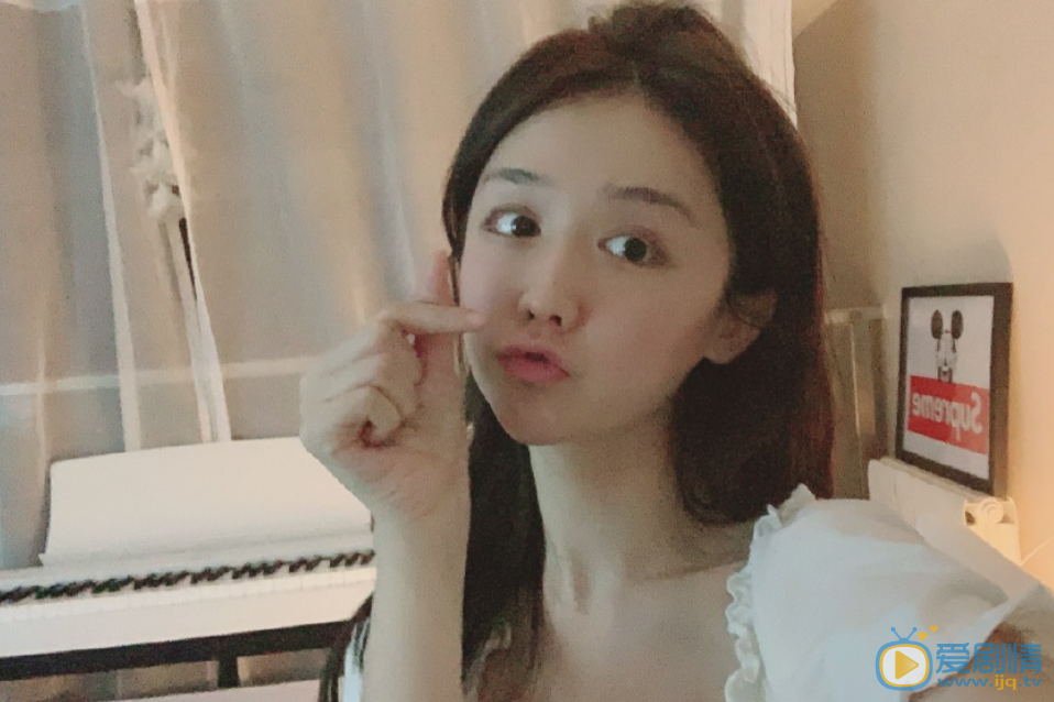 毛娜高清写真_毛娜高清剧照