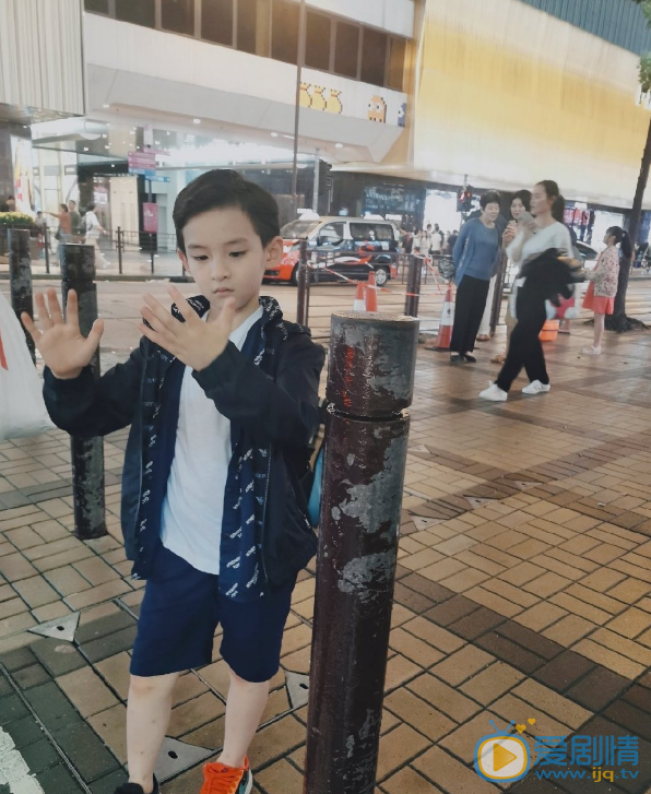 林靖喆生活照 林靖喆高清写真_林靖喆高清剧照
