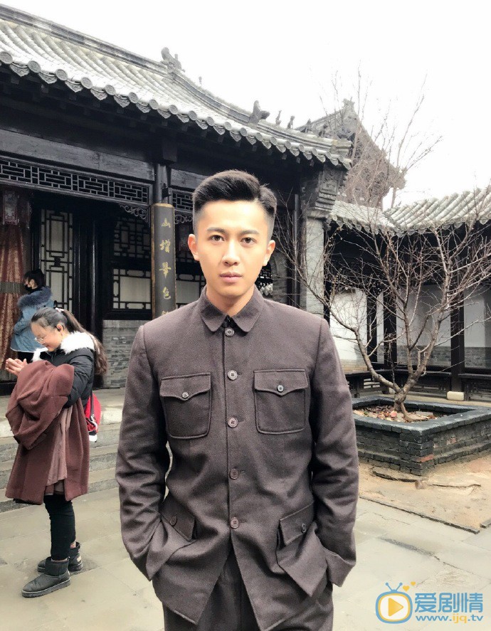 张哲定妆照图片 张哲高清写真_张哲高清剧照