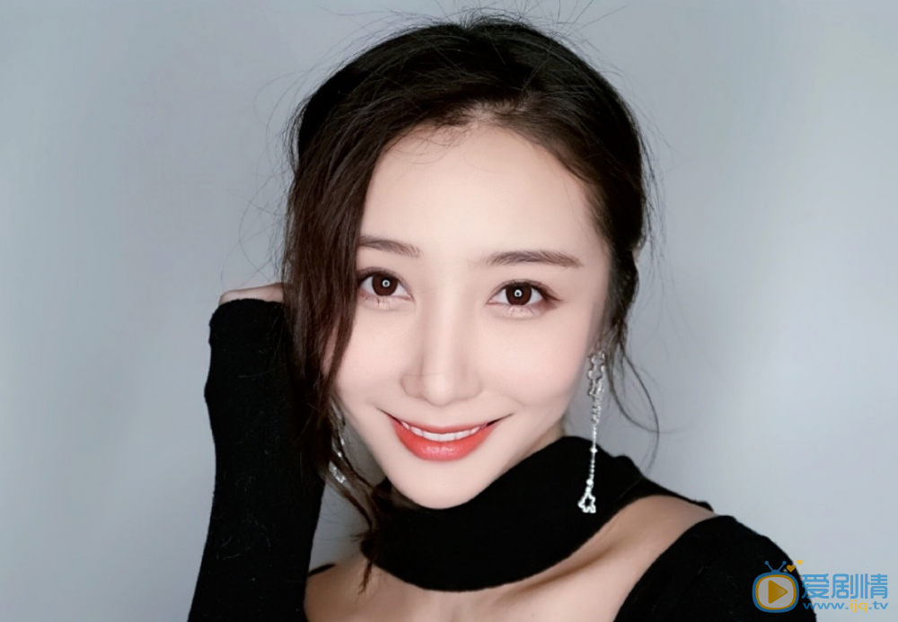 曾凡子生活照 曾凡子高清写真_曾凡子高清剧照