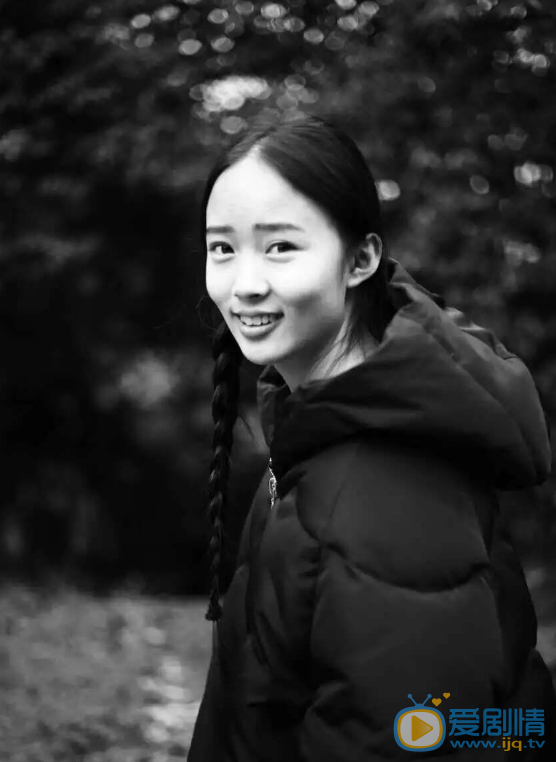 蒿怡帆图片