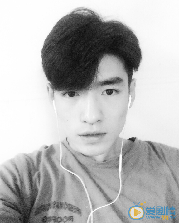 黄继栋生活照 黄继栋高清写真_黄继栋高清剧照