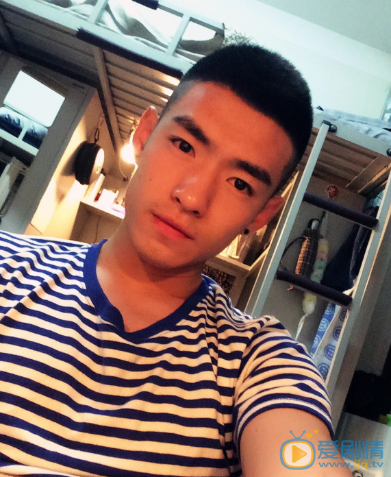 黄继栋生活照 黄继栋高清写真_黄继栋高清剧照