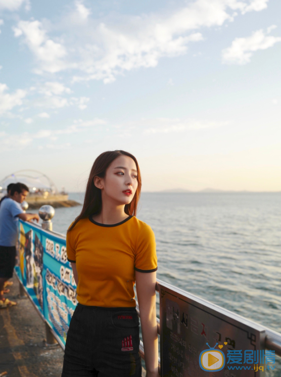张静萱户外写真 张静萱高清写真_张静萱高清剧照
